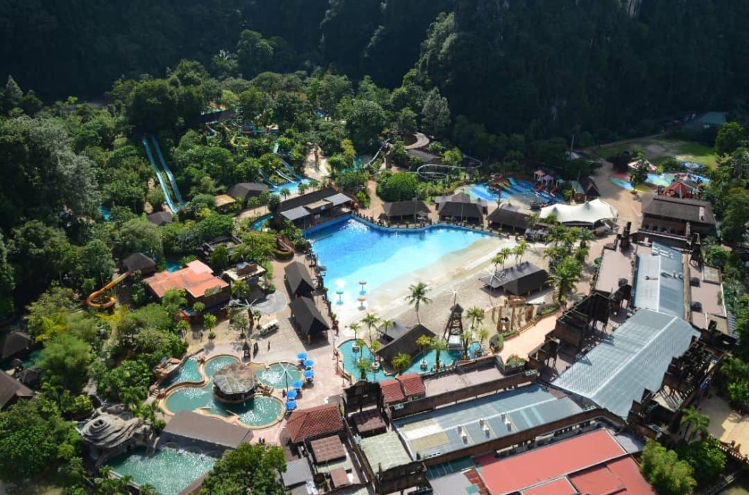 De Hotspring 6 Pax Suite @ Sunway Onsen Ipoh Bagian luar foto
